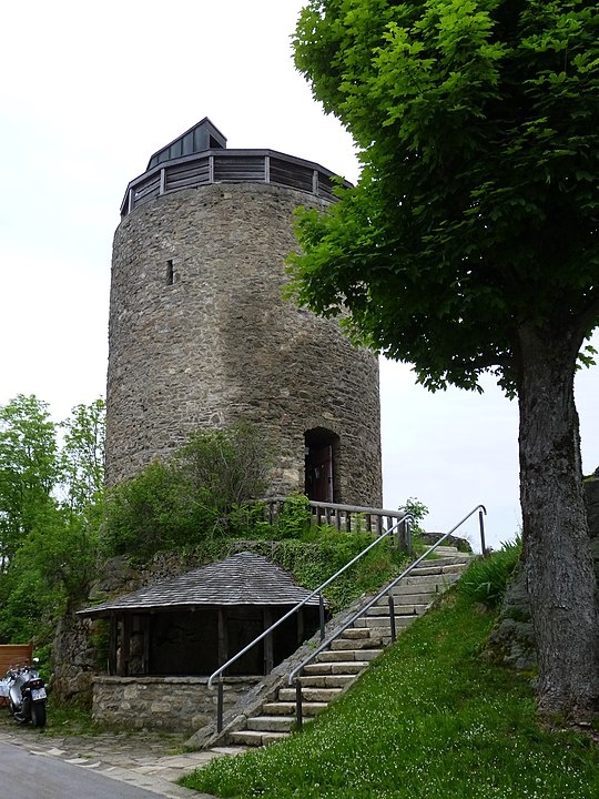 Burgturm - Burgruine Kollnburg in der ErlebnisRegion Bayerischer Wald