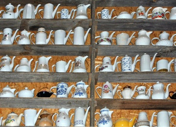 Kaffeekannen soweit das Auge reicht - Kaffeekannen-Museum Jandelsbrunn in der ErlebnisRegion Bayerischer Wald