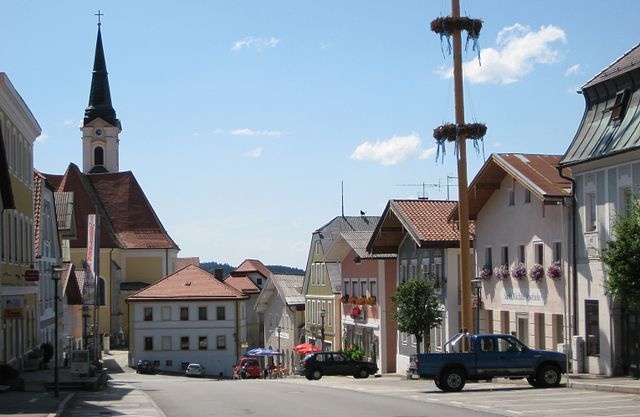 Marktplatz Untergriesbach - Untergriesbach in der ErlebnisRegion Bayerischer Wald