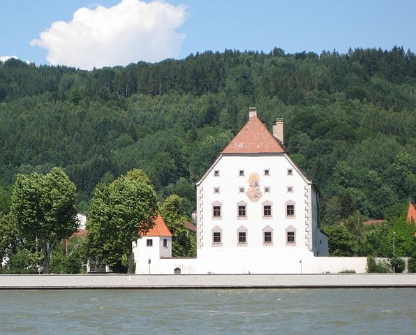Schloss Obernzell - Obernzell in der ErlebnisRegion Bayerischer Wald