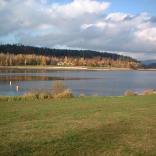 Perlsee mit Badestrand - Perlsee in der ErlebnisRegion Bayerischer Wald