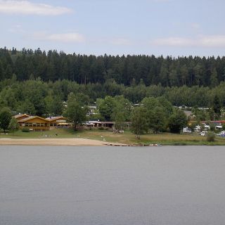 Perlsee mit Campingplatz - Perlsee in der ErlebnisRegion Bayerischer Wald